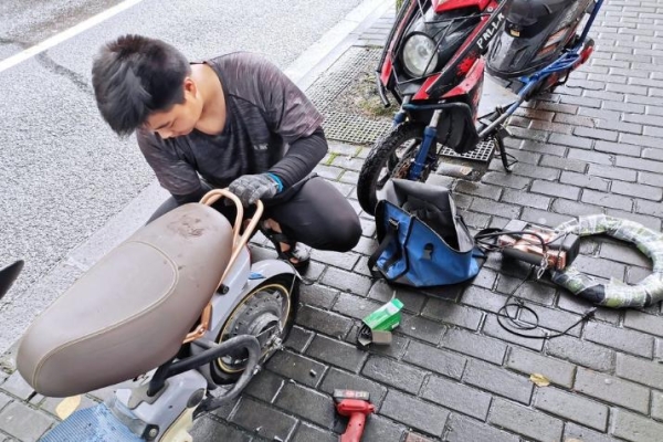 电动车遇到故障时怎么处理？