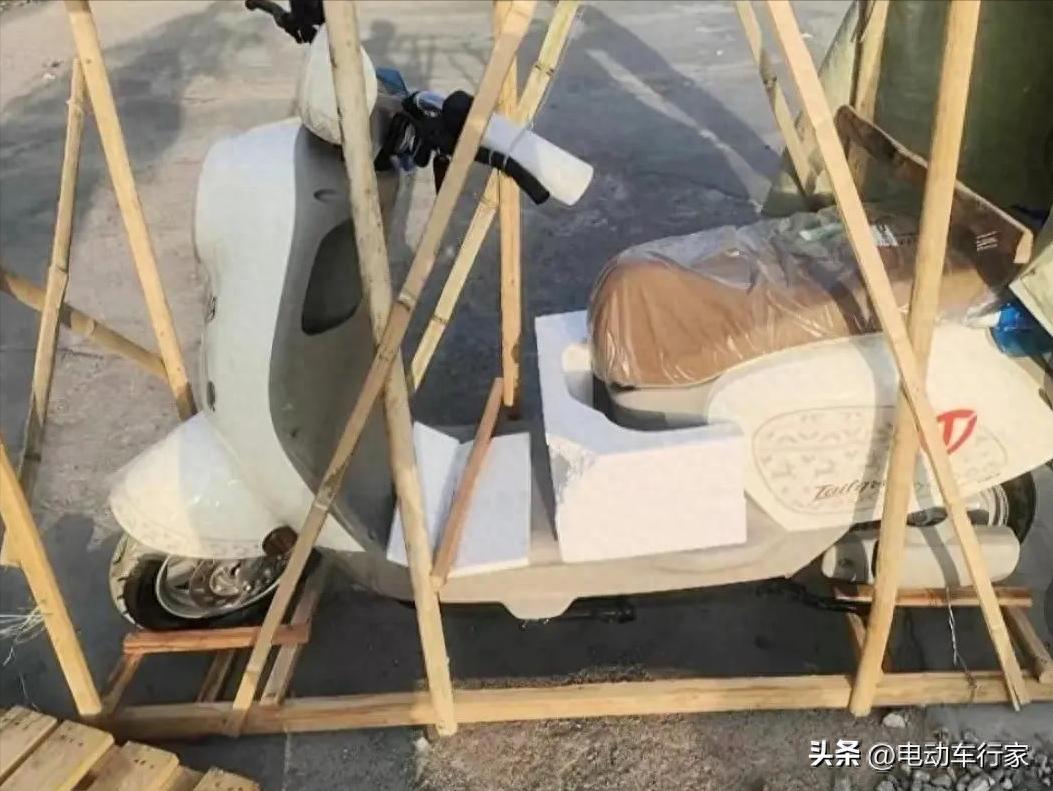 电瓶车换电池_换电瓶复杂吗_机动车换电瓶