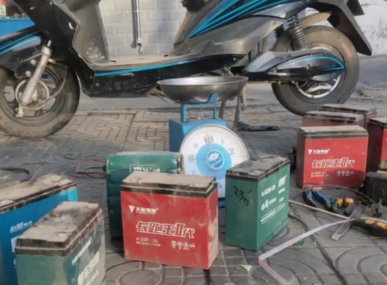 电瓶电池换车能用吗_电瓶车换电池_换电瓶可以用多久